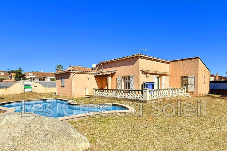Maison à vendre à La crau — Vue dégagée — photo 1