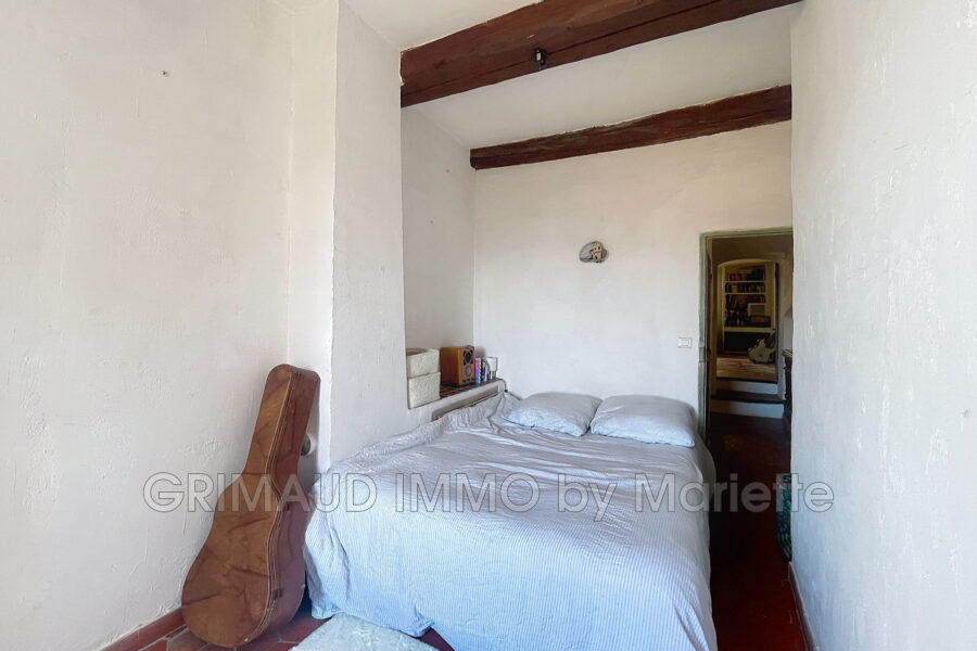 Maison à vendre à Grimaud — Vue sur la ville — photo 8