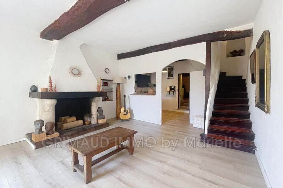 Maison à vendre à Grimaud — Vue sur la ville — photo 2