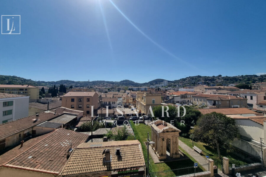 Appartement à vendre à Vallauris — Vue sur la ville — photo 1