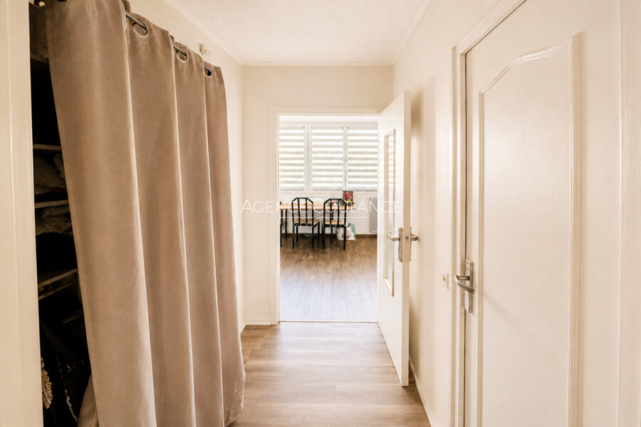 Appartement à vendre à Sainte-foy-lès-lyon — Vue dégagée — photo 5