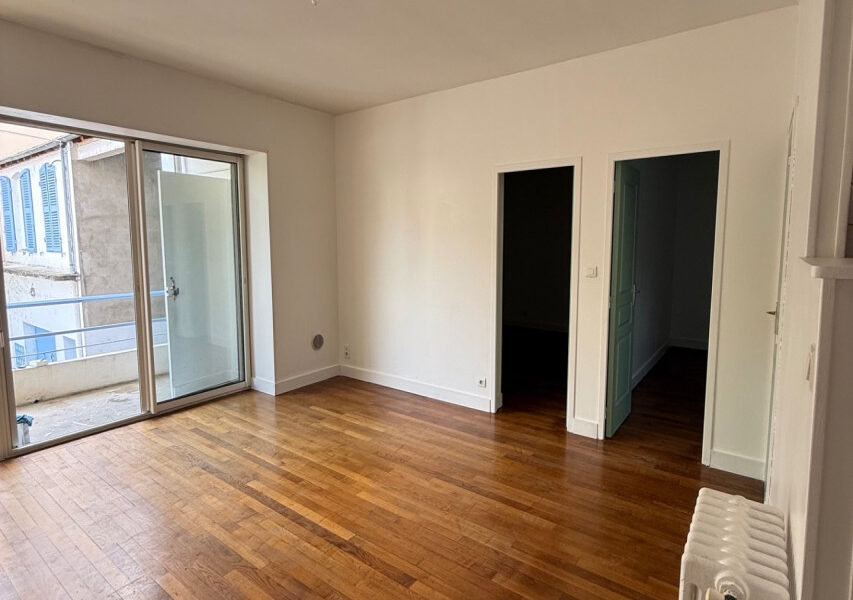 Appartement à louer à Marcigny — Vue sur la ville — photo 6