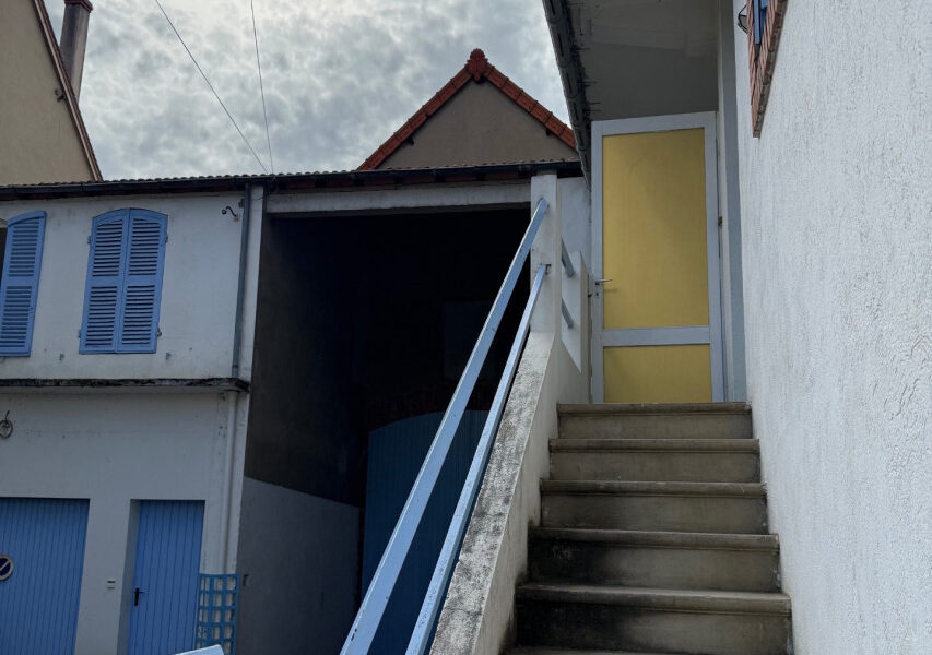 Appartement à louer à Marcigny — Vue sur la ville — photo 4