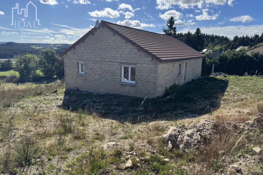 Maison à vendre à Peyre en aubrac — Vue nature — photo 11