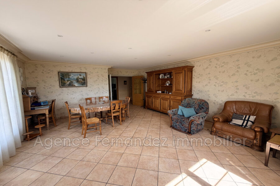Maison à vendre à Chenay-le-châtel — Vue sur la ville — photo 9