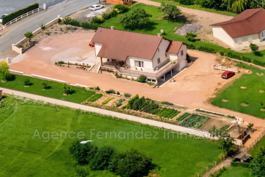 Maison à vendre à Chenay-le-châtel — Vue sur la ville — photo 4