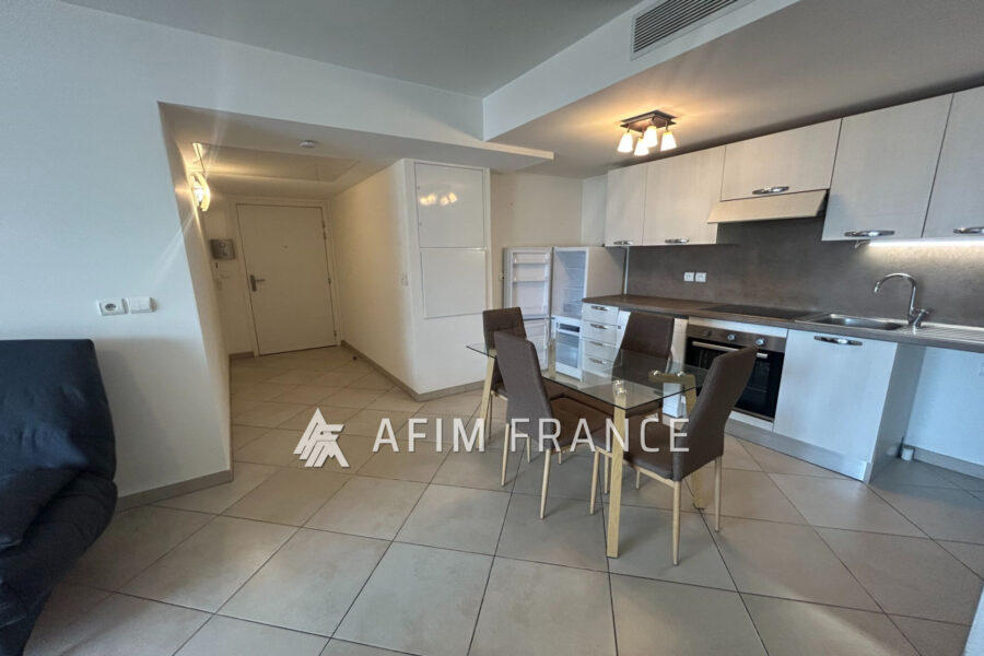 Appartement à louer à Menton — Vue sur la ville — photo 4