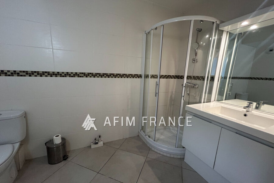 Appartement à louer à Menton — Vue sur la ville — photo 7