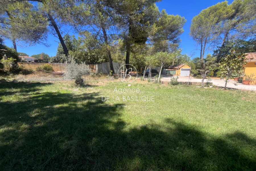 Maison à vendre à Saint-maximin-la-sainte-baume — Vue nature — photo 7