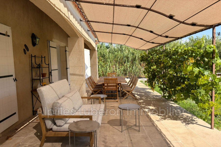 Maison à louer à Fontvieille — Vue parc & jardin — photo 6