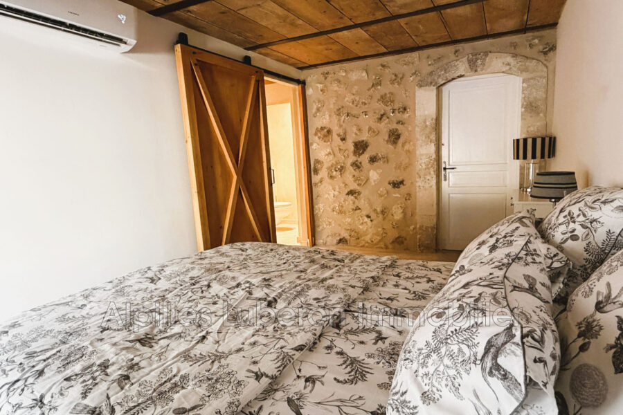 Maison à louer à Fontvieille — Vue parc & jardin — photo 17