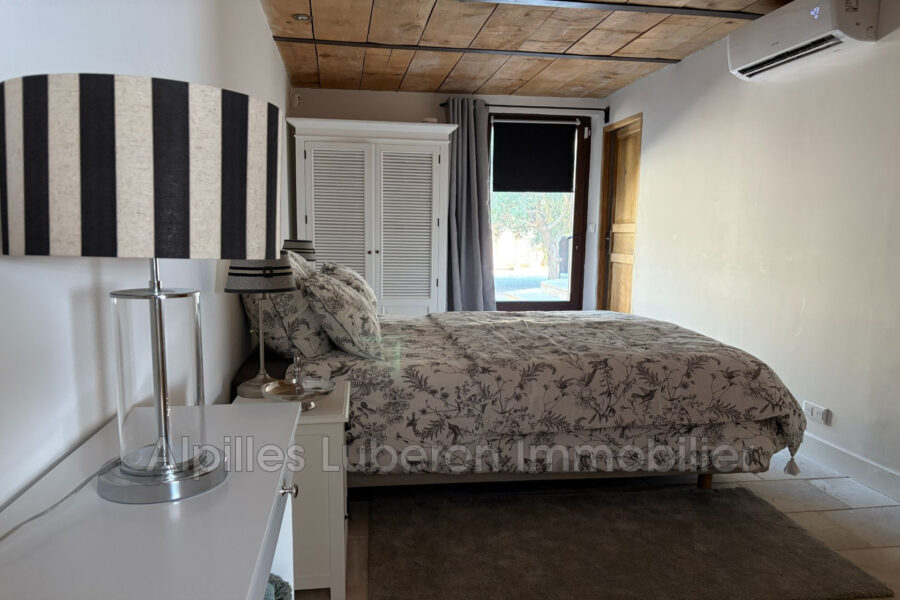 Maison à louer à Fontvieille — Vue parc & jardin — photo 18
