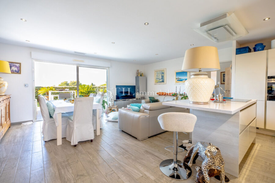 Appartement à vendre à Sainte-maxime — Vue mer — photo 4