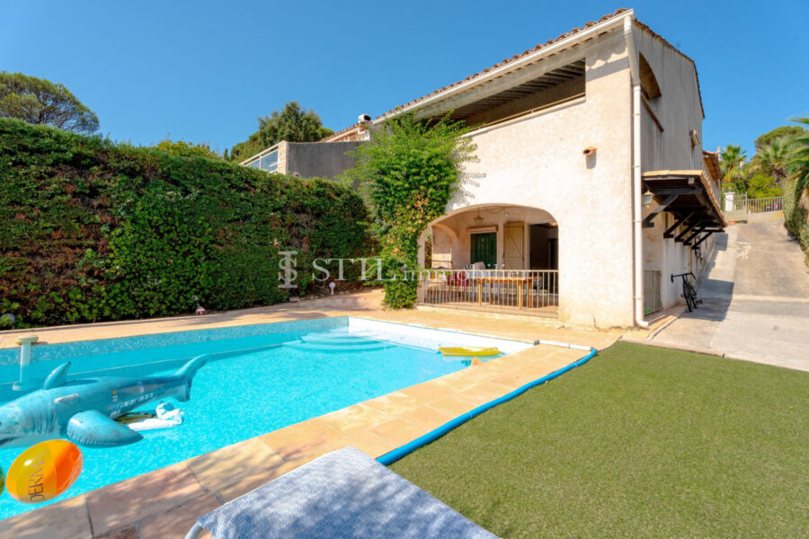 Maison à vendre à Sainte-maxime — Vue mer — photo 2