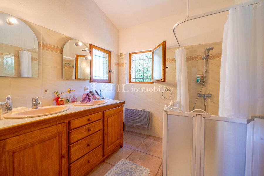 Maison à vendre à Sainte-maxime — Vue mer — photo 9