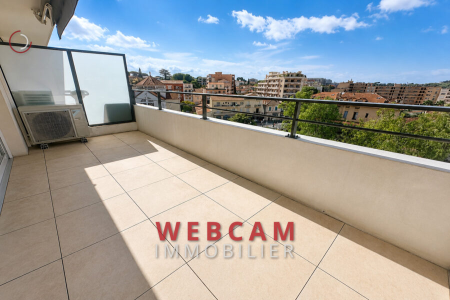 Appartement à vendre à Le cannet — Vue sur la ville — photo 3