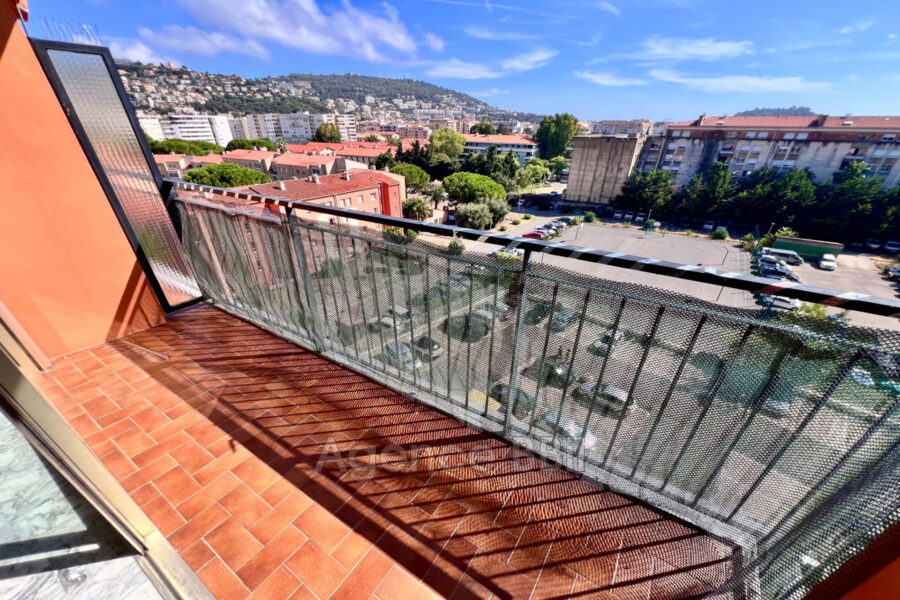 Appartement à vendre à Nice — Vue sur la ville — photo 2