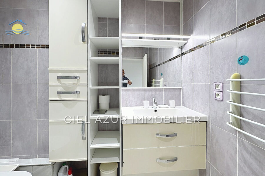 Appartement à louer à Golfe-juan — Vue parc & jardin — photo 8