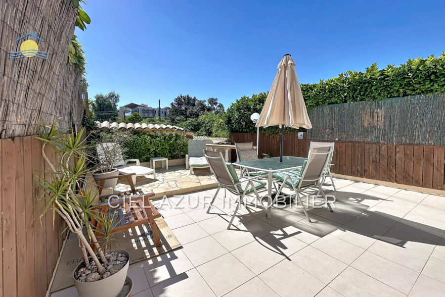 Appartement à louer à Golfe-juan — Vue parc & jardin — photo 2