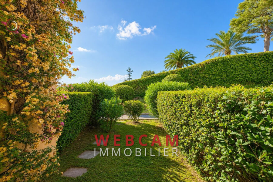 Appartement à vendre à Cannes — Vue parc & jardin — photo 1