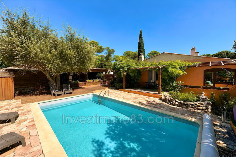Maison à vendre à Saint-maximin-la-sainte-baume — Vue parc & jardin — photo 5