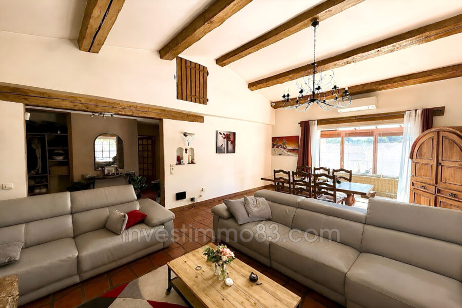 Maison à vendre à Saint-maximin-la-sainte-baume — Vue parc & jardin — photo 7