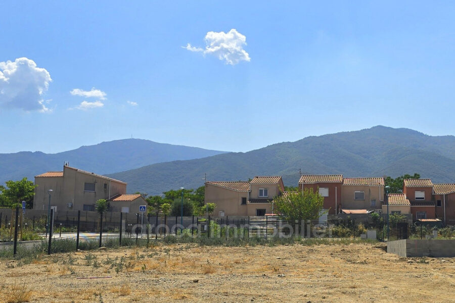 Terrain à vendre à Villelongue-dels-monts — Vue dégagée — photo 1