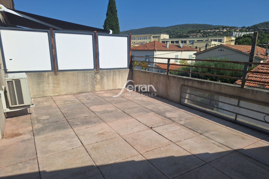 Appartement à louer à Draguignan — Vue sur la ville — photo 6