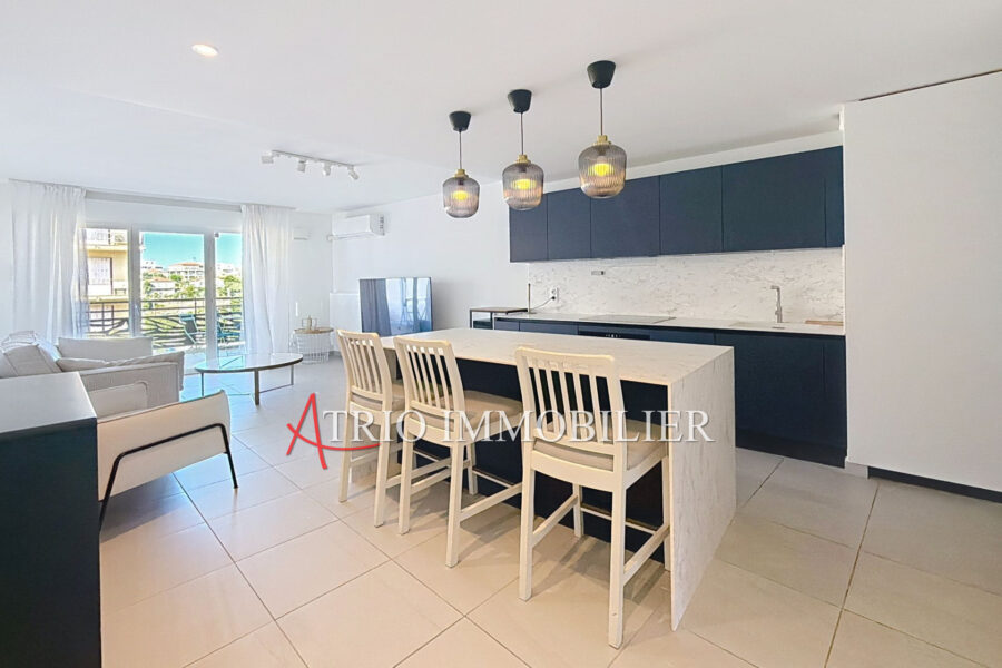 Appartement à vendre à Saint-laurent-du-var — Vue sur la ville — photo 4
