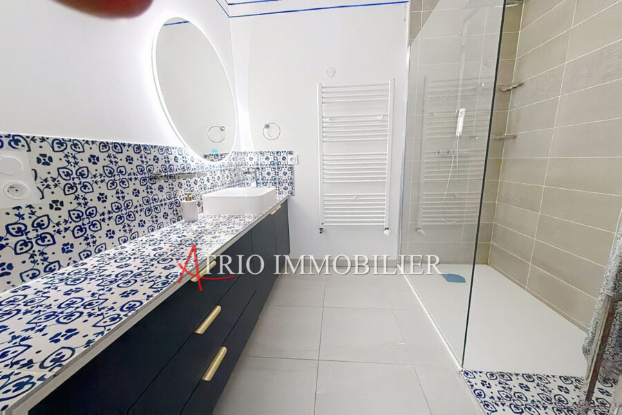 Appartement à vendre à Saint-laurent-du-var — Vue sur la ville — photo 10