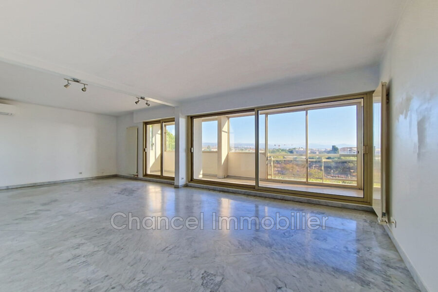 Appartement à vendre à Antibes — Vue parc & jardin — photo 2