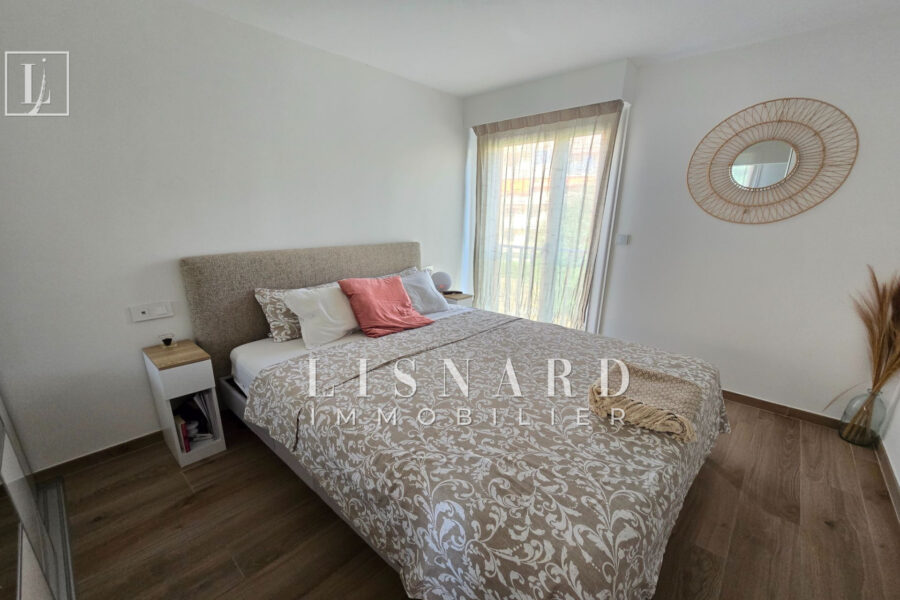 Appartement à vendre à Vallauris — Vue sur la ville — photo 7