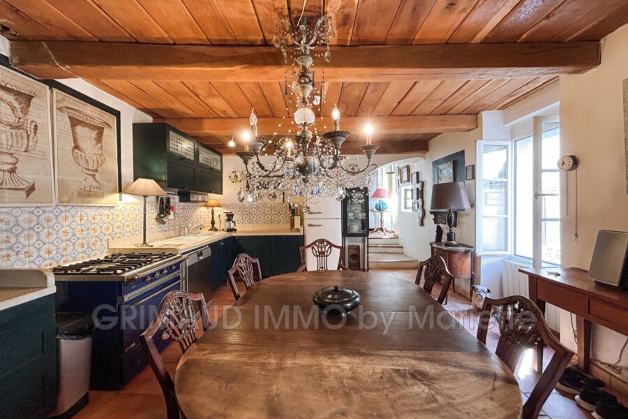 Maison à vendre à La garde-freinet — Vue sur la ville — photo 2
