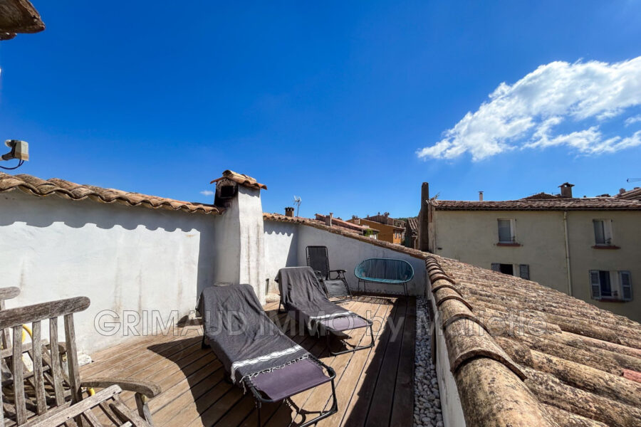 Maison à vendre à La garde-freinet — Vue sur la ville — photo 13