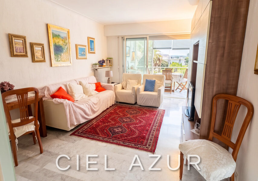 Appartement à louer à Juan-les-pins — Vue sur la ville — photo 3