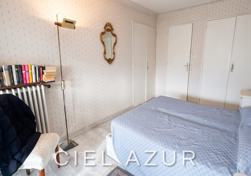 Appartement à louer à Juan-les-pins — Vue sur la ville — photo 5