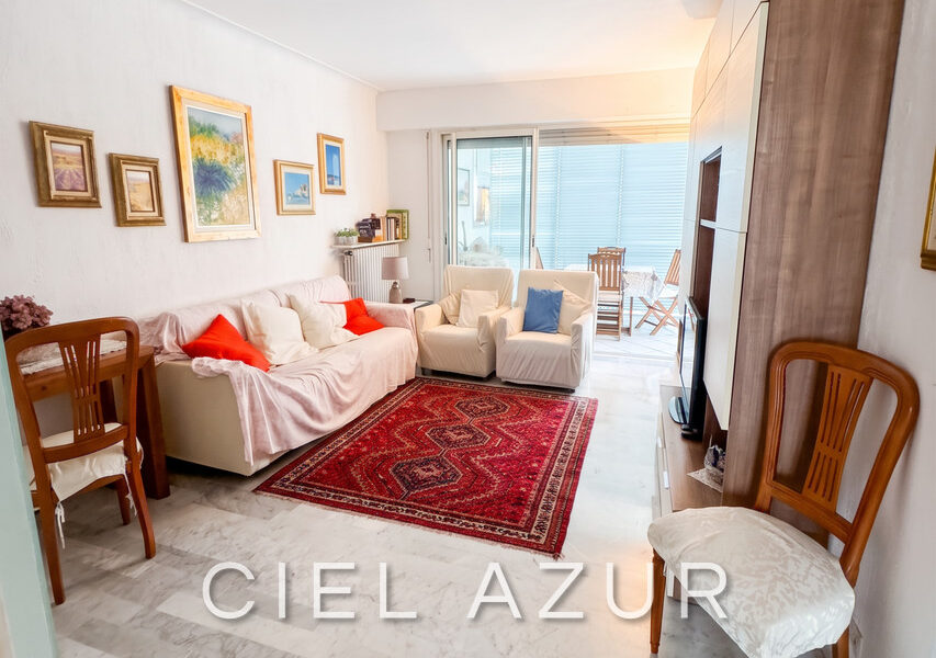 Appartement à louer à Juan-les-pins — Vue sur la ville — photo 3