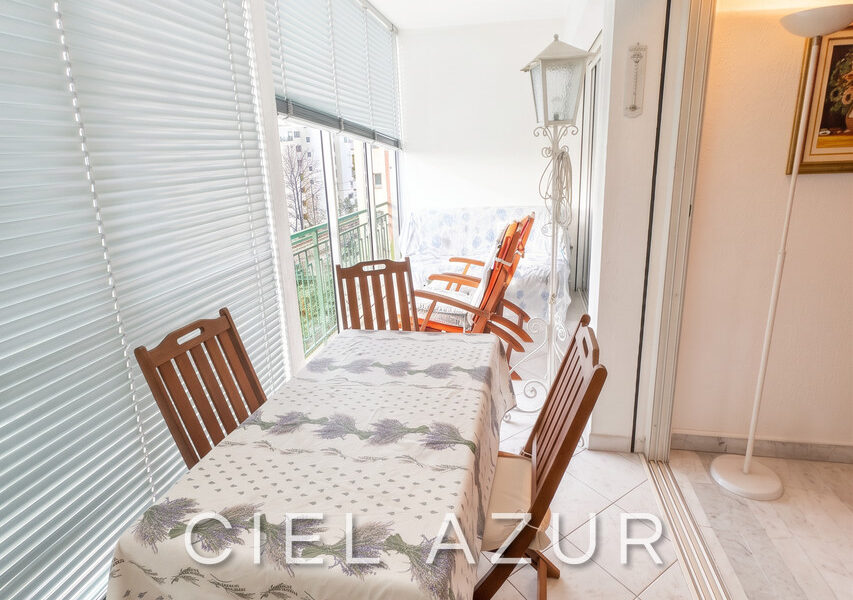 Appartement à louer à Juan-les-pins — Vue sur la ville — photo 6