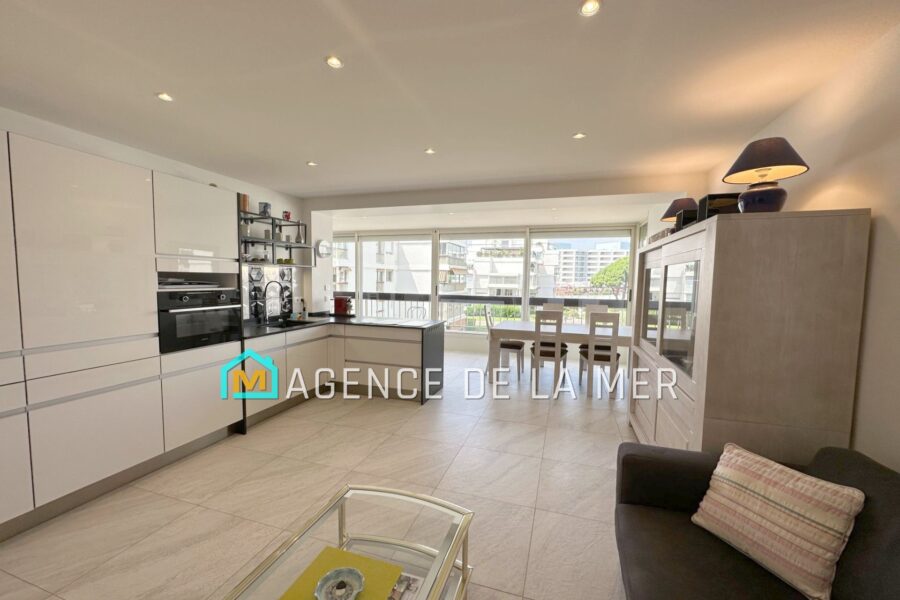Appartement à vendre à Mandelieu-la-napoule — Vue mer — photo 3