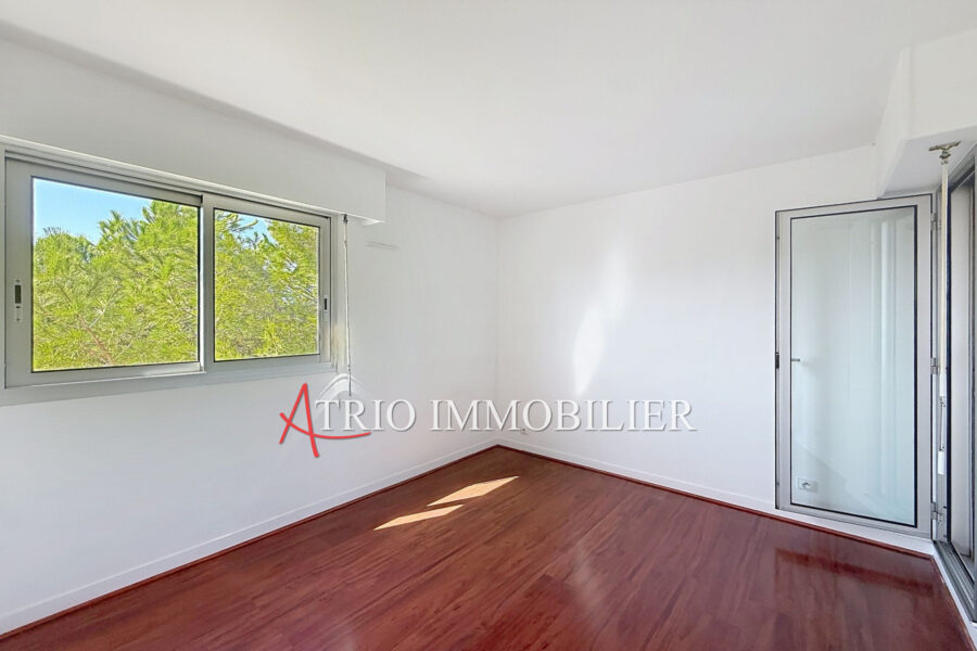 Appartement à vendre à Cagnes-sur-mer — Vue sur la ville — photo 7