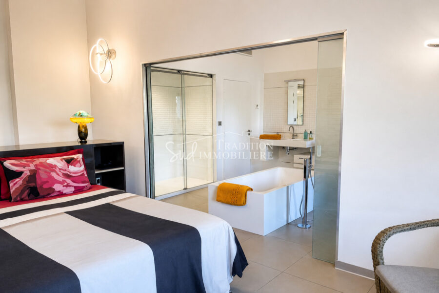 Maison à vendre à Maussane-les-alpilles — Vue parc & jardin — photo 7
