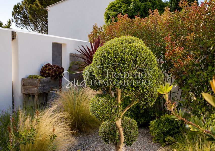 Maison à vendre à Maussane-les-alpilles — Vue parc & jardin — photo 1