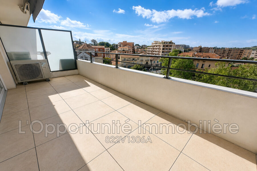 Appartement à vendre à Le cannet — Vue sur la ville — photo 7