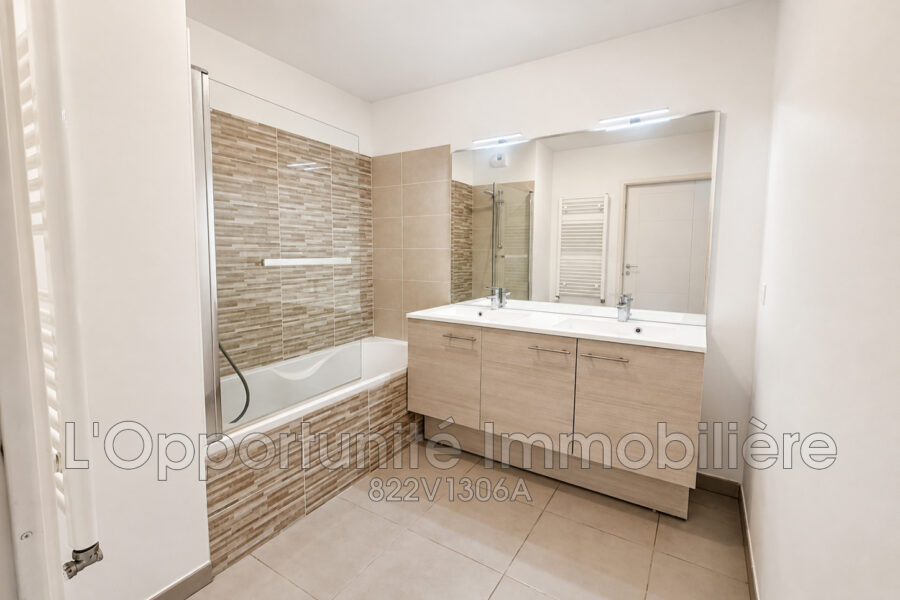 Appartement à vendre à Le cannet — Vue sur la ville — photo 9