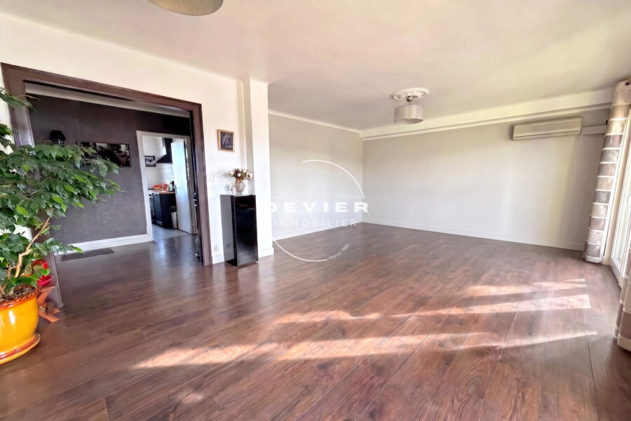 Appartement à vendre à Montpellier — Vue sur la ville — photo 2