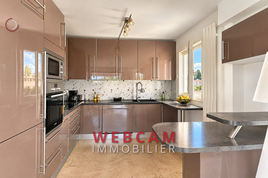Appartement à vendre à Le Cannet — Vue sur la ville — photo 8