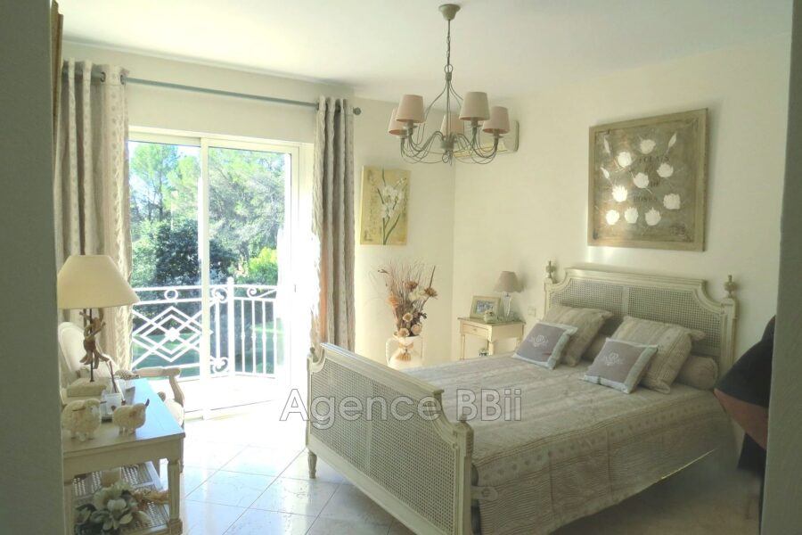 Maison à vendre à Mougins — Vue parc & jardin — photo 20