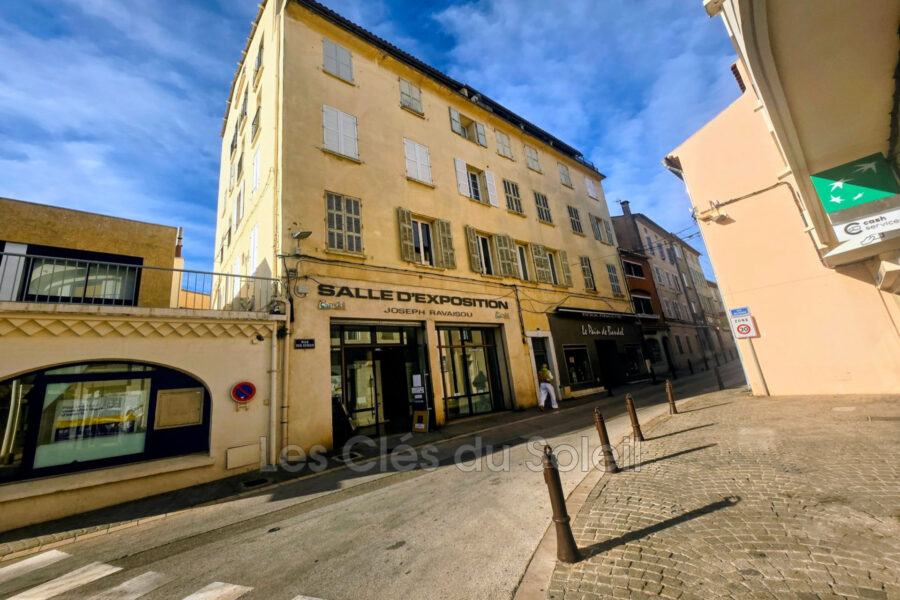 Appartement à vendre à Bandol — Vue sur la ville — photo 2