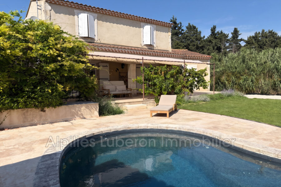 Maison à louer à Fontvieille — Vue parc & jardin — photo 3