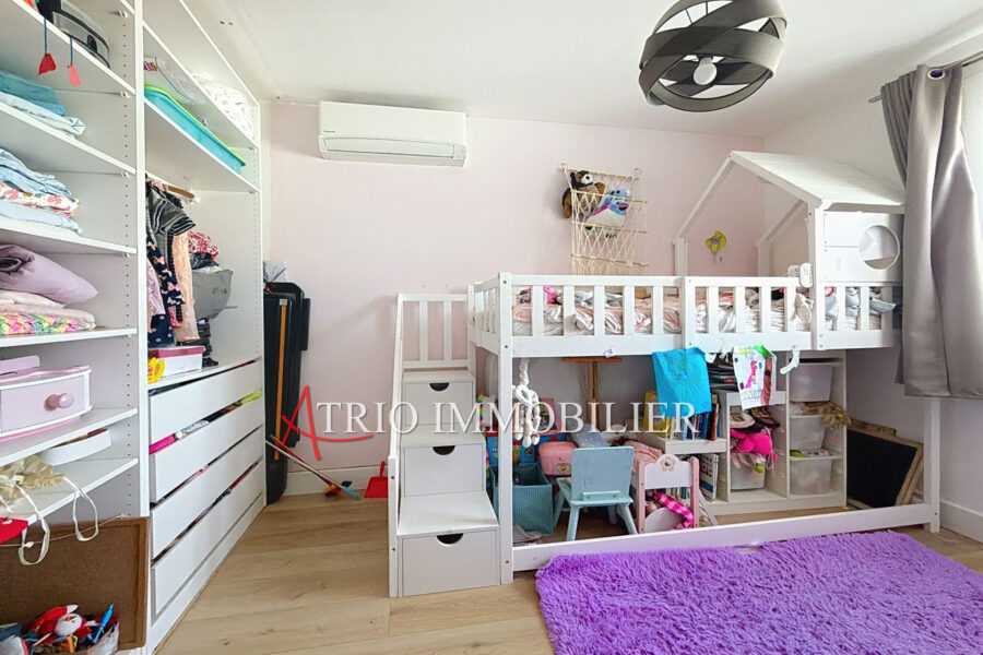Maison à vendre à Cagnes-sur-Mer — Vue sur la ville — photo 11